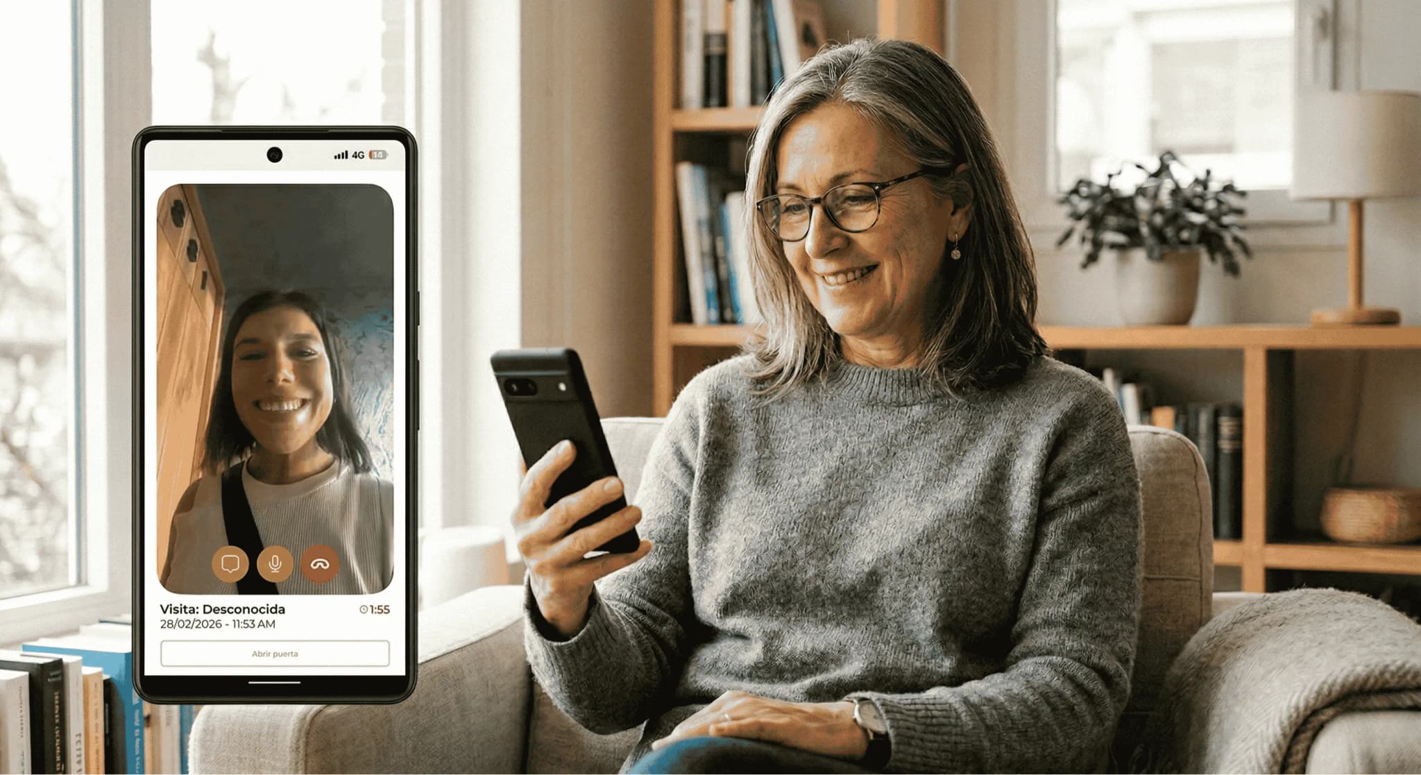 Residente atendiendo el timbre desde su celular